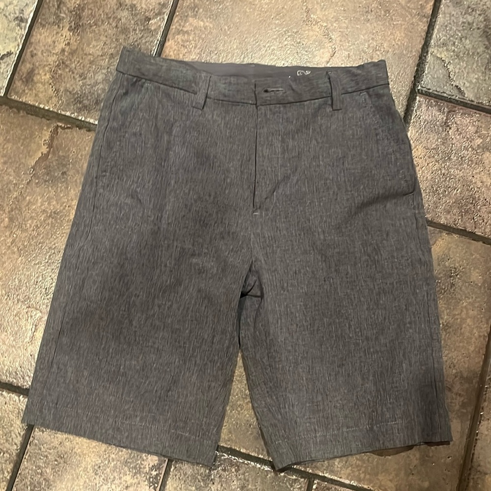 Vineyard vines size 14 performances shorts for golf - grey